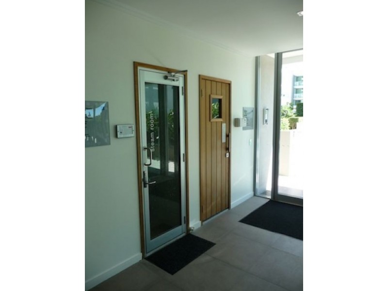 Broadbeach QLD 4218