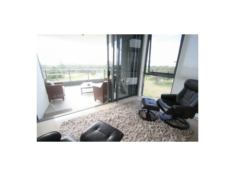 11 old burleigh, Broadbeach QLD 4218