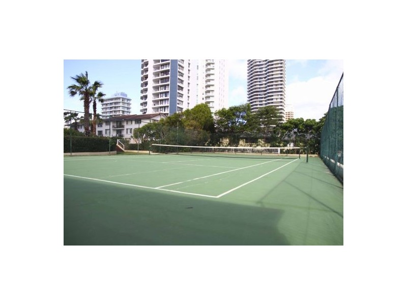 59 Pacific Street, Main Beach QLD 4217