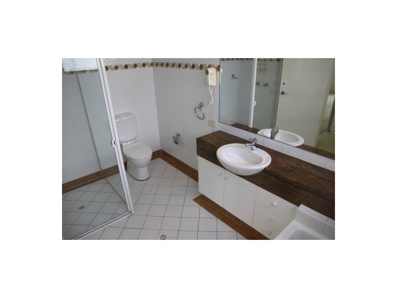 59 Pacific Street, Main Beach QLD 4217