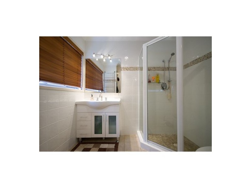 22 Merrimac Blvd, Broadbeach Waters QLD 4218