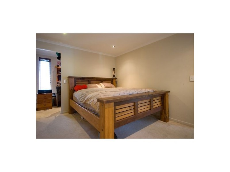 22 Merrimac Blvd, Broadbeach Waters QLD 4218