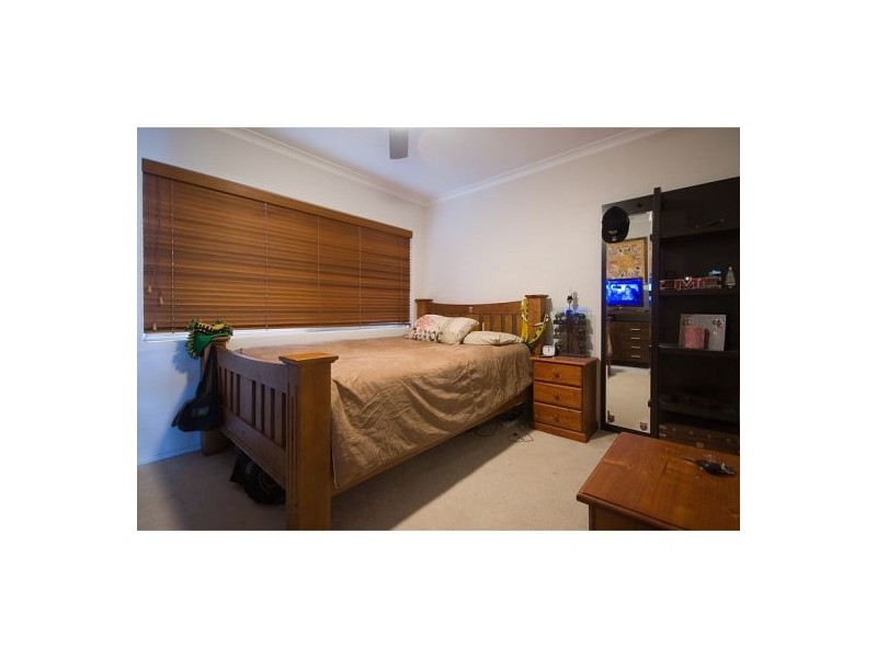 22 Merrimac Blvd, Broadbeach Waters QLD 4218