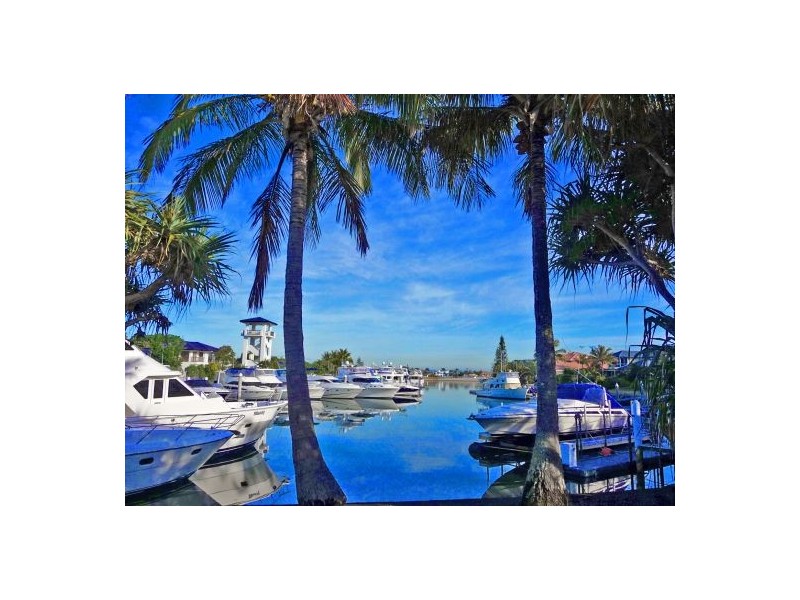 Sovereign Islands QLD 4216