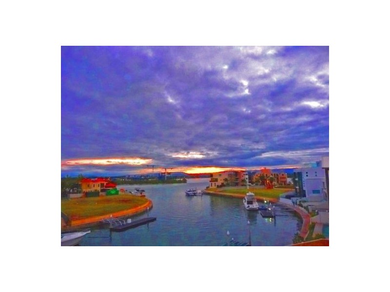 Sovereign Islands QLD 4216