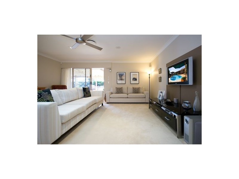 40 Cayman Drive, Clear Island Waters QLD 4226
