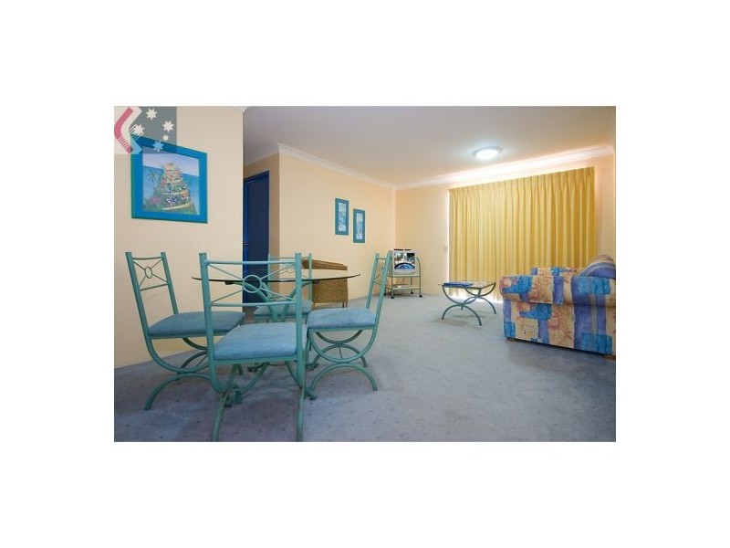 11 Philip Avenue, Broadbeach QLD 4218