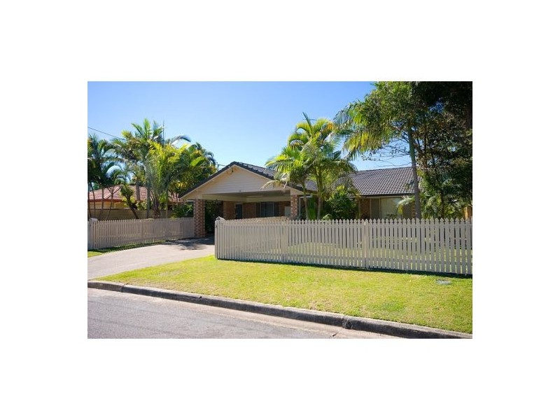 2 / 13 Doggett Drive, Miami QLD 4220