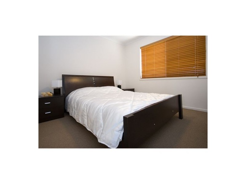 23 Darrambal street, Chevron Island QLD 4217