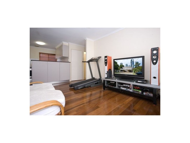 23 Darrambal street, Chevron Island QLD 4217