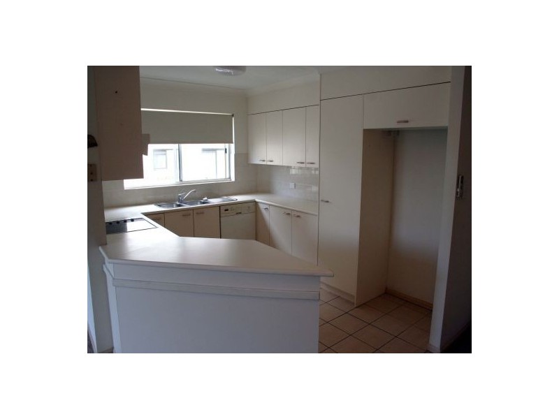5/14 Rosewood Avenue, Broadbeach QLD 4218