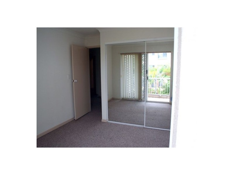 5/14 Rosewood Avenue, Broadbeach QLD 4218