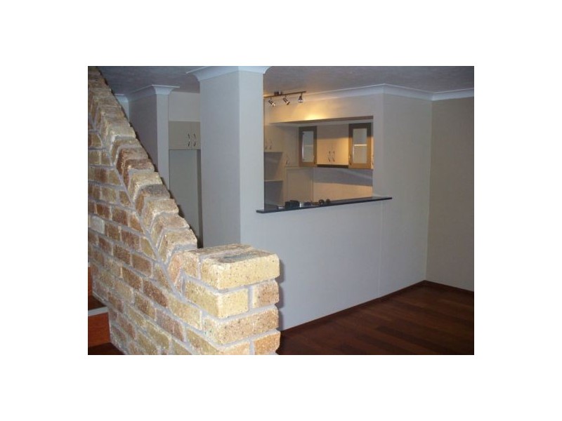 2-2/5 Aquila Court, Mermaid Waters QLD 4218