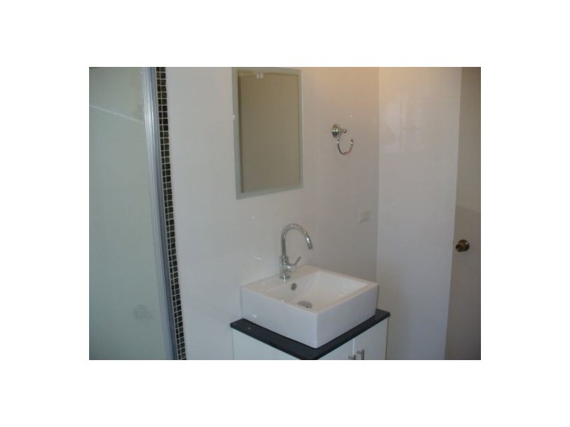 2-2/5 Aquila Court, Mermaid Waters QLD 4218