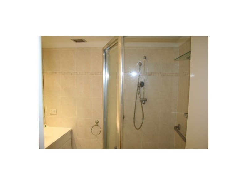 Broadbeach Waters QLD 4218