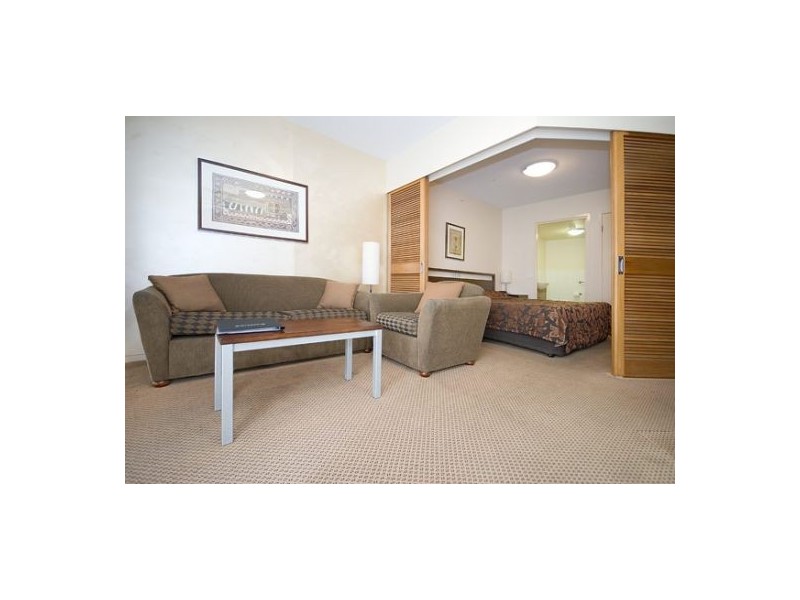 608-9 Surf Parade, Broadbeach QLD 4218