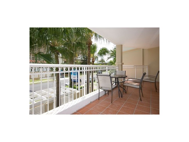 5/122 Old Burleigh Road, Broadbeach QLD 4218