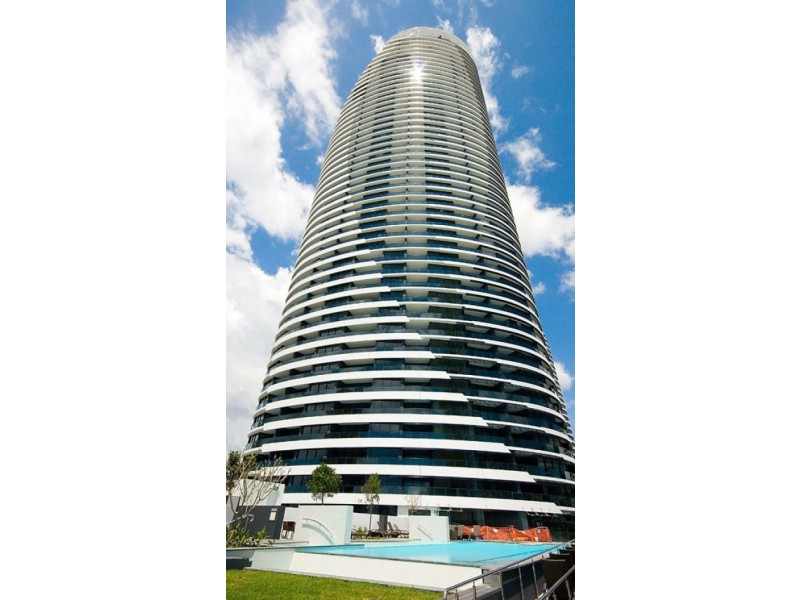 21/8 Charles Avenue, Broadbeach QLD 4218