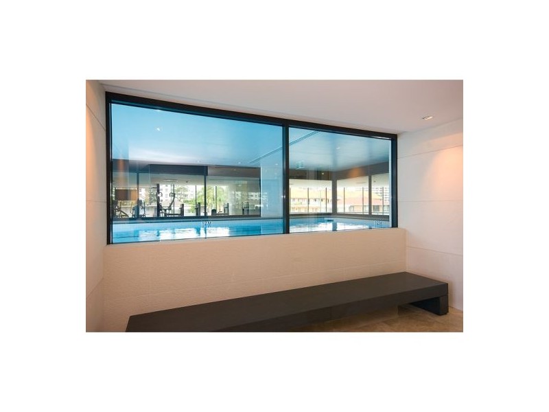 21/8 Charles Avenue, Broadbeach QLD 4218