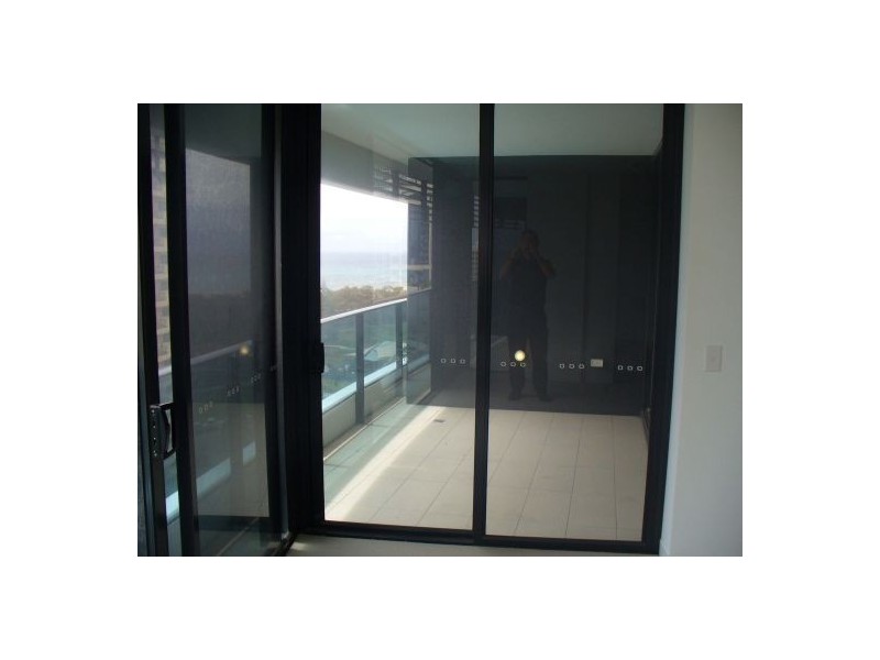 9/8 Charles Avenue, Broadbeach QLD 4218