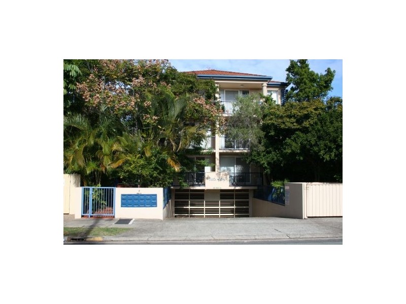 4 Adori Street, Chevron Island QLD 4217