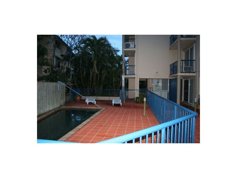 4 Adori Street, Chevron Island QLD 4217