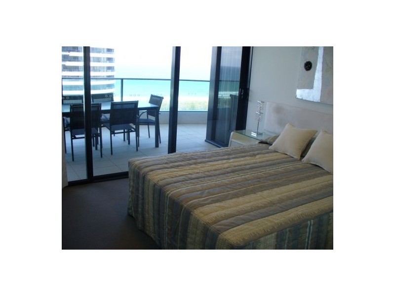 1 Charles Avenue, Broadbeach QLD 4218