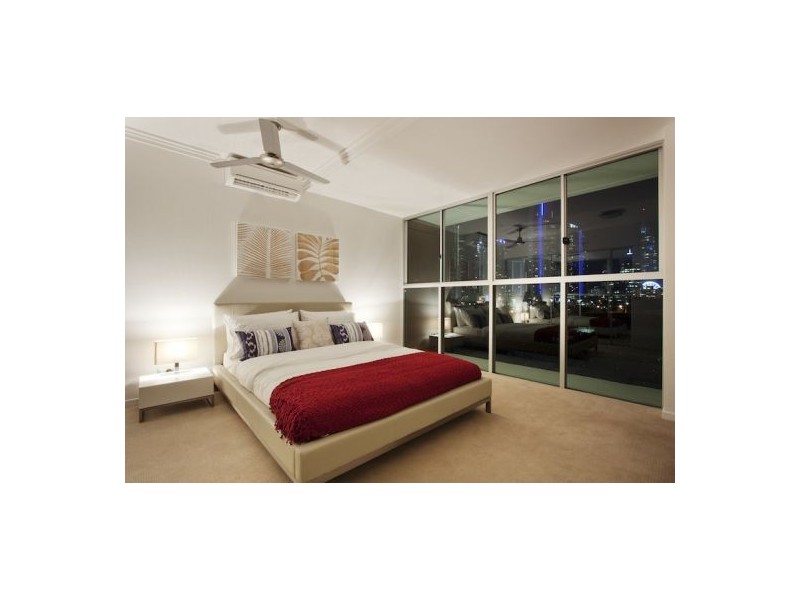 Chevron Island QLD 4217