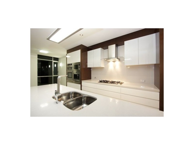 Chevron Island QLD 4217