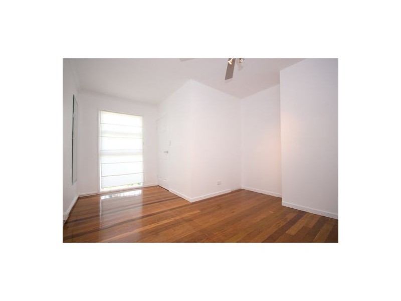 Broadbeach Waters QLD 4218