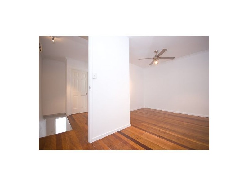 Broadbeach Waters QLD 4218