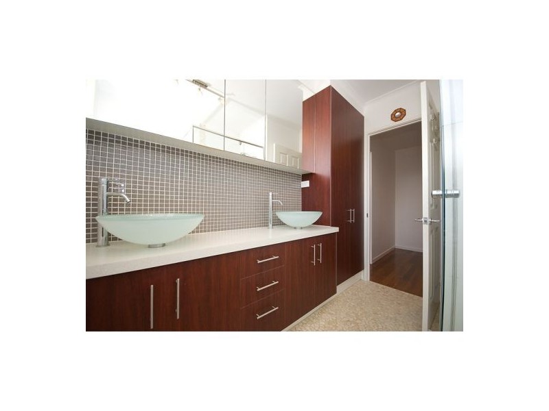 Broadbeach Waters QLD 4218