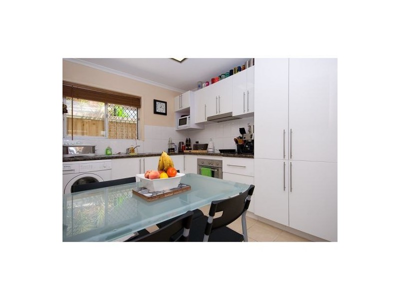 Chevron Island QLD 4217