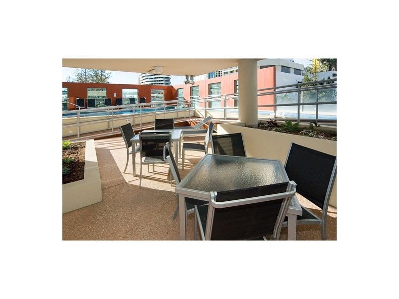 17/2685 Gold Coast Highway, Broadbeach QLD 4218