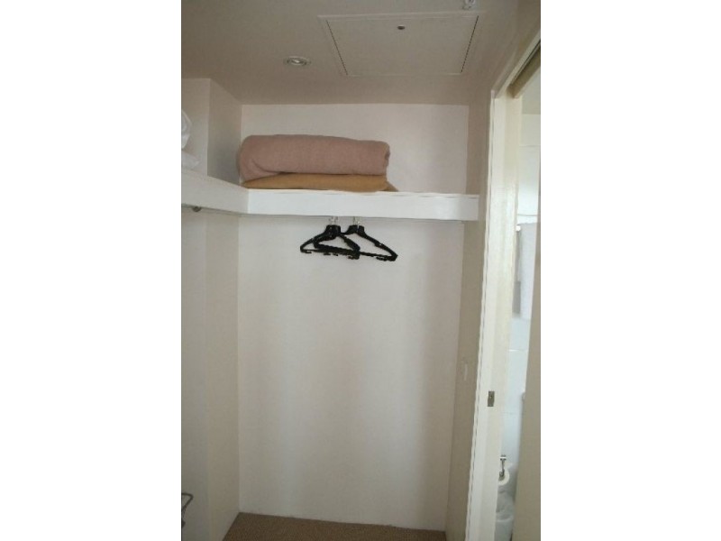 17/2685 Gold Coast Highway, Broadbeach QLD 4218
