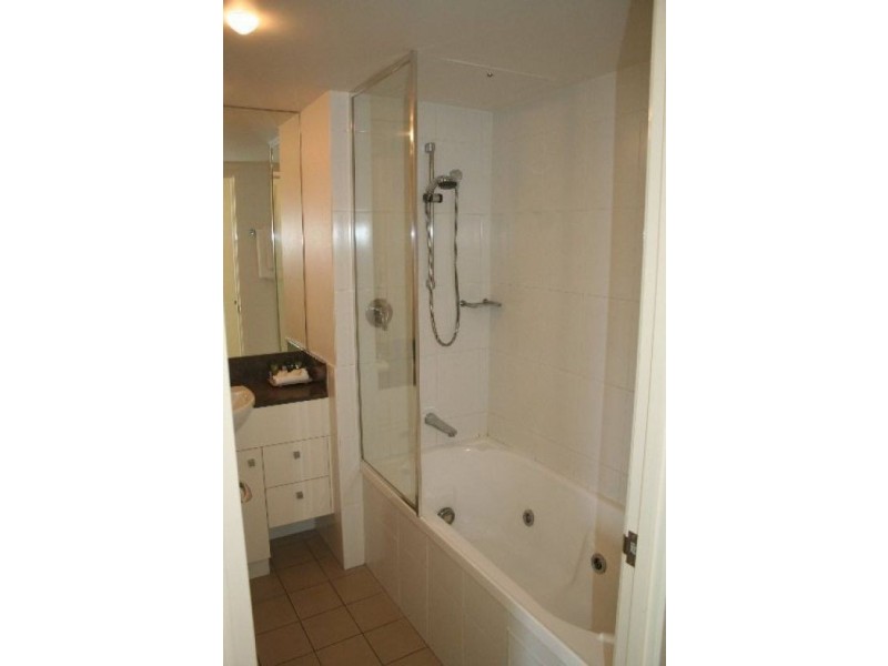 17/2685 Gold Coast Highway, Broadbeach QLD 4218
