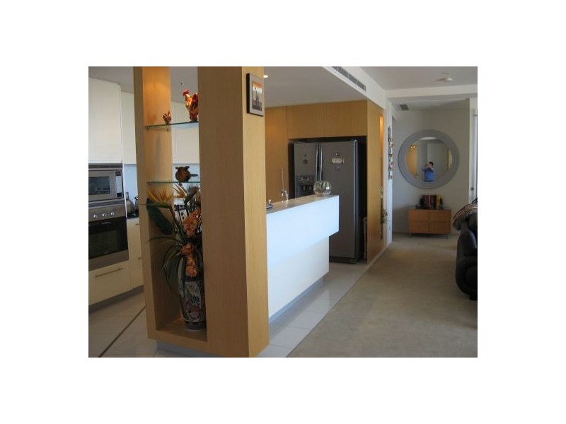 702/4 albert ave, Broadbeach QLD 4218