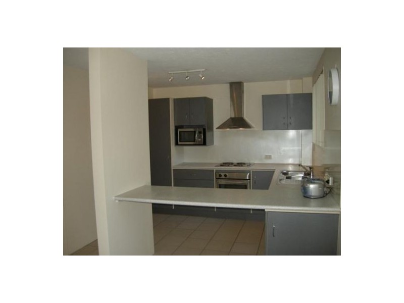 16 Rosewood Avenue, Broadbeach QLD 4218