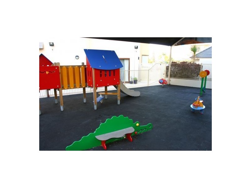 42/306 Surf Parade, Broadbeach QLD 4218