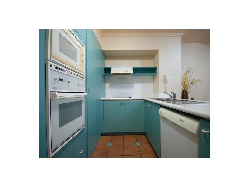 11/127 Alexander Avenue, Broadbeach QLD 4218