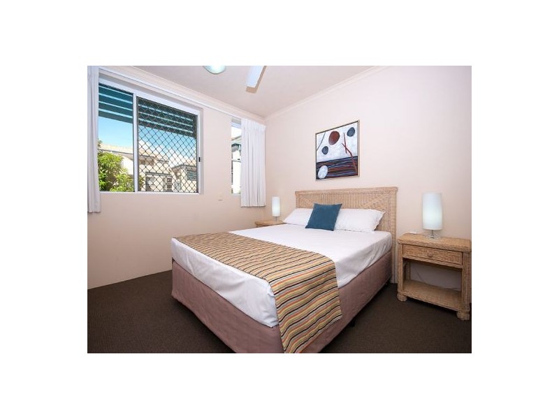 11/127 Alexander Avenue, Broadbeach QLD 4218