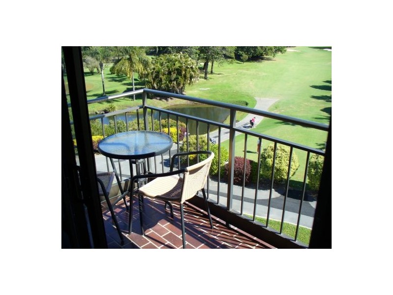 Clear Island Waters QLD 4226