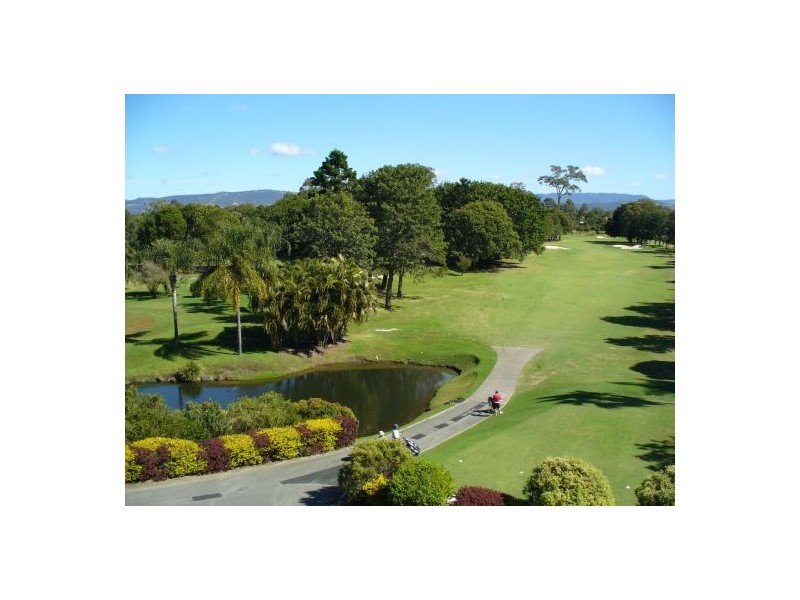 Clear Island Waters QLD 4226