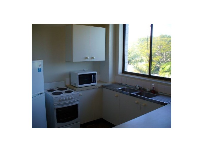 Clear Island Waters QLD 4226