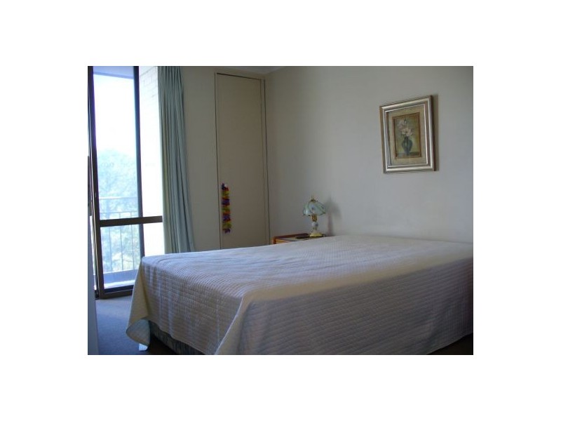 Clear Island Waters QLD 4226