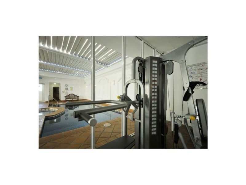 9 Beach Road, Broadbeach QLD 4218