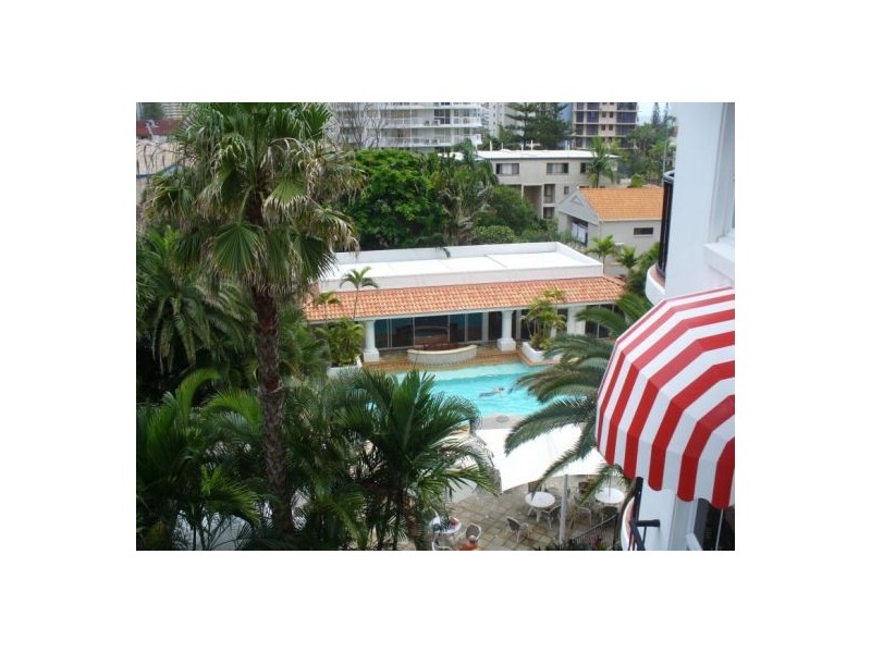 9 Beach Road, Broadbeach QLD 4218