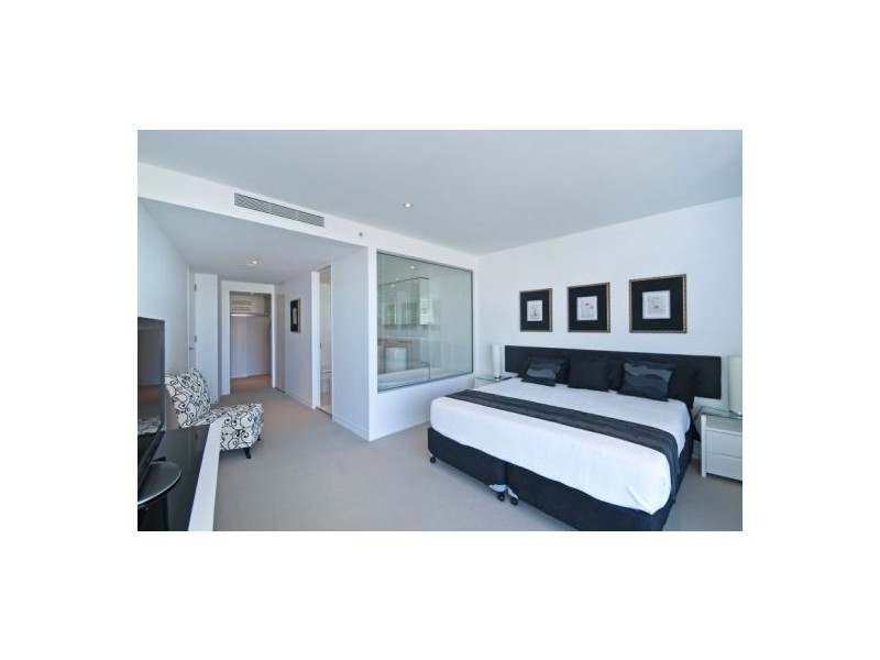 21/10 Charles Avenue, Broadbeach QLD 4218