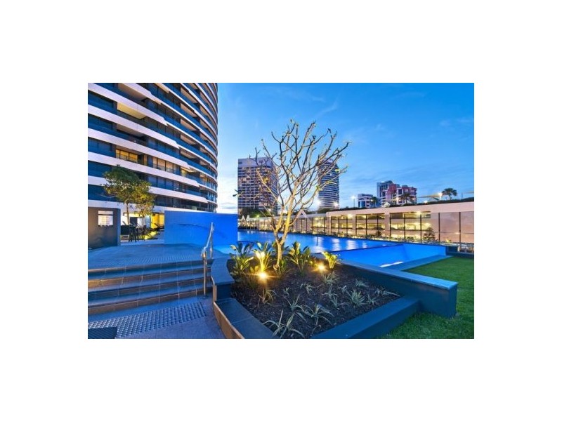 21/10 Charles Avenue, Broadbeach QLD 4218