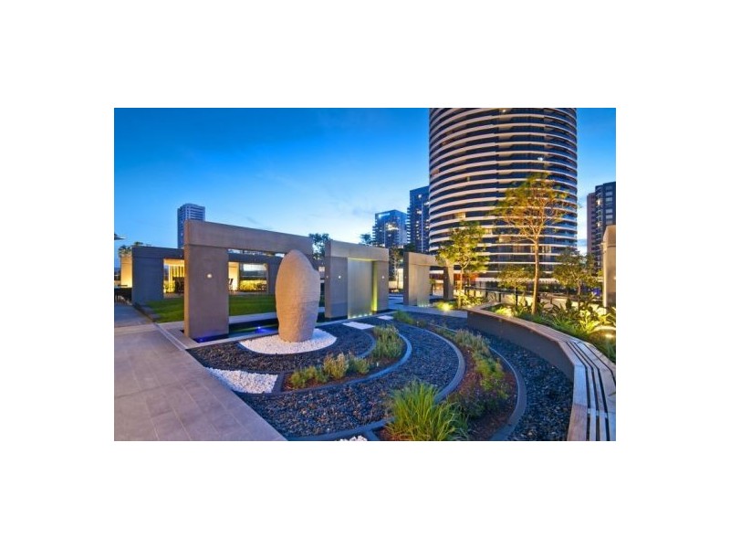 21/10 Charles Avenue, Broadbeach QLD 4218